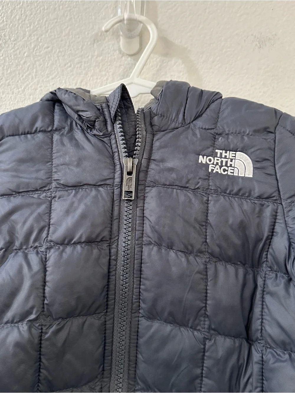 The North Face Kids' Thermoball Hooded Full Zip Jacket Size 12 - 18M Gray